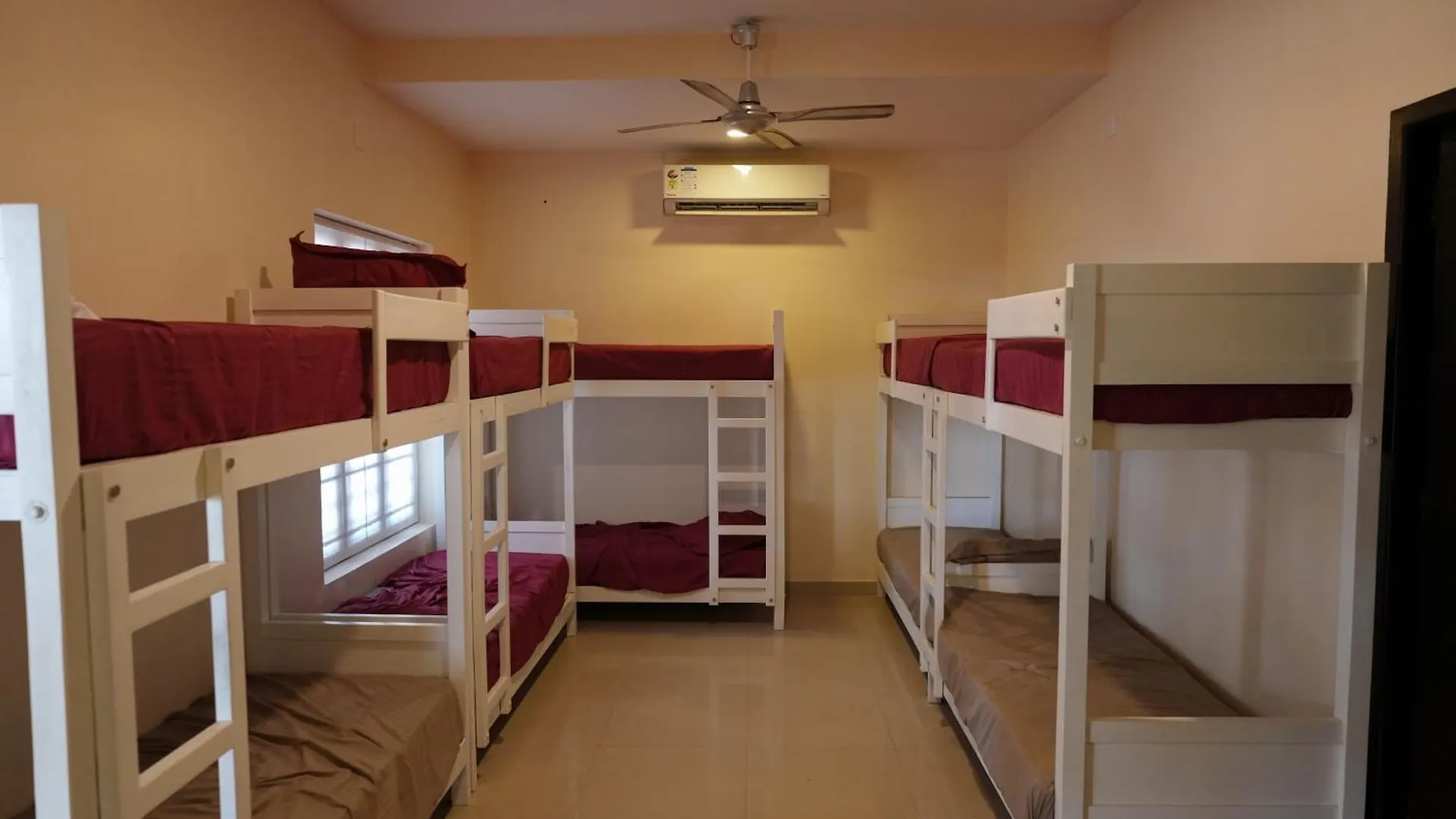 Arabin Pearl Beach Resort Cherai Kochi Indien